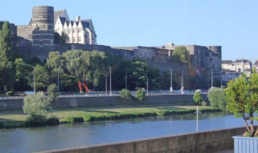 How to get to the Loire Valley