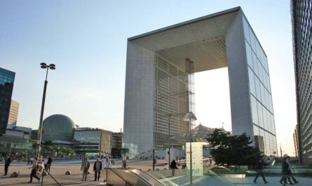 Grand Arc Defance